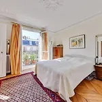 Elegant And Perfectly Maintained Apartment