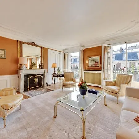 Elegant And Perfectly Maintained Apartment *